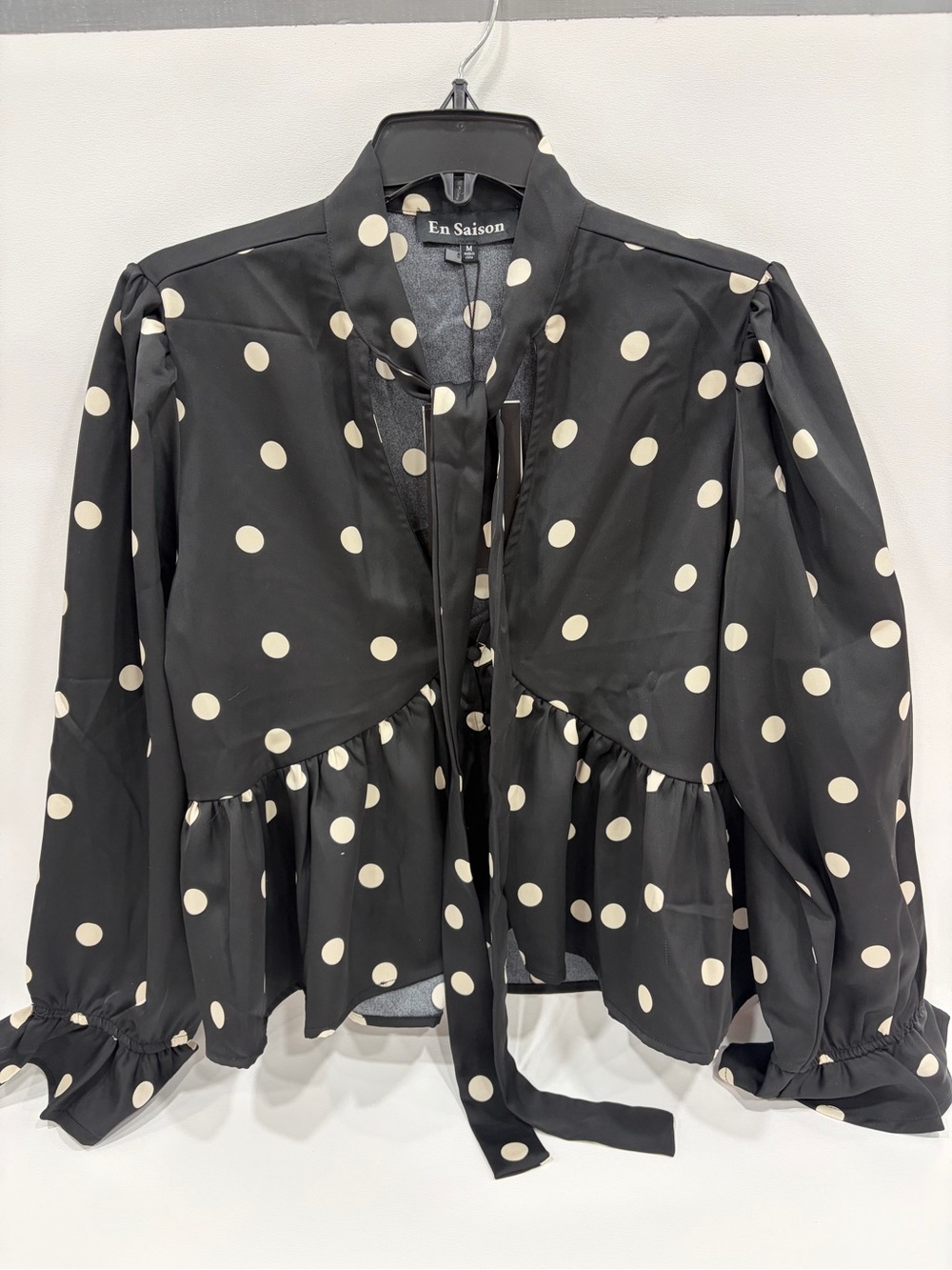 NWT En Saison Floretta Playful Polka
Dots Long Sleeve Bow Tie Blouse - Picture 5 of 7